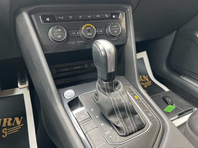 Volkswagen Tiguan  2021