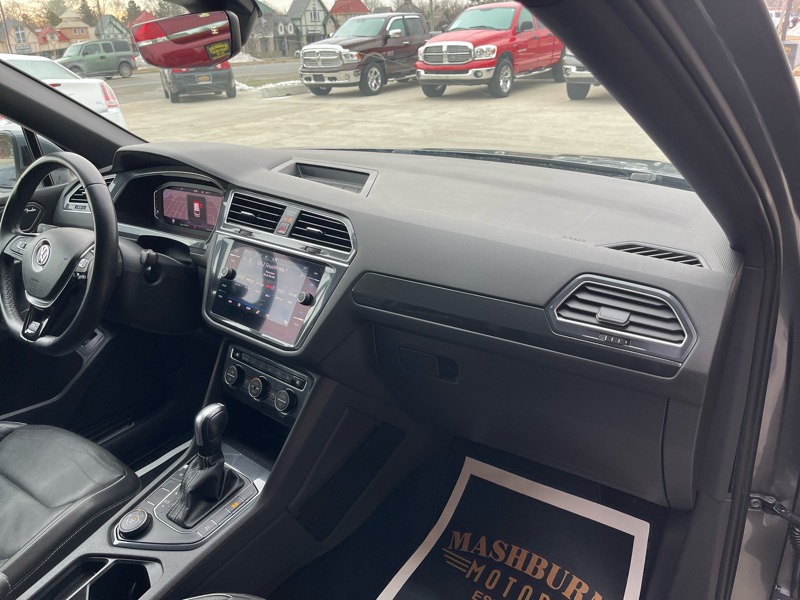 Volkswagen Tiguan  2021