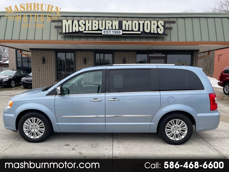 Chrysler Town & Country Limited 2013