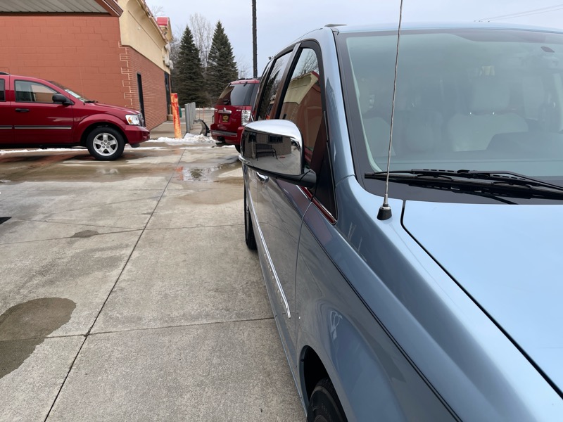 Chrysler Town & Country Limited 2013