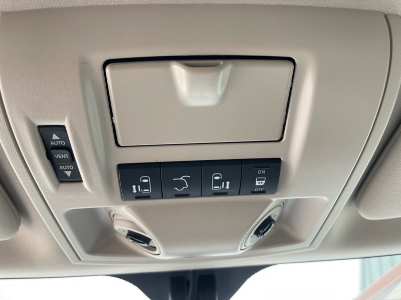 Chrysler Town & Country Limited 2013