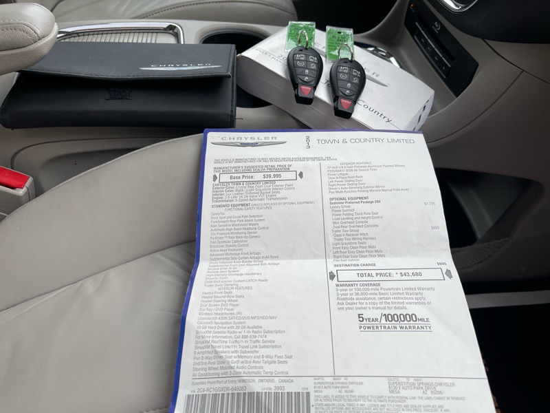 Chrysler Town & Country Limited 2013