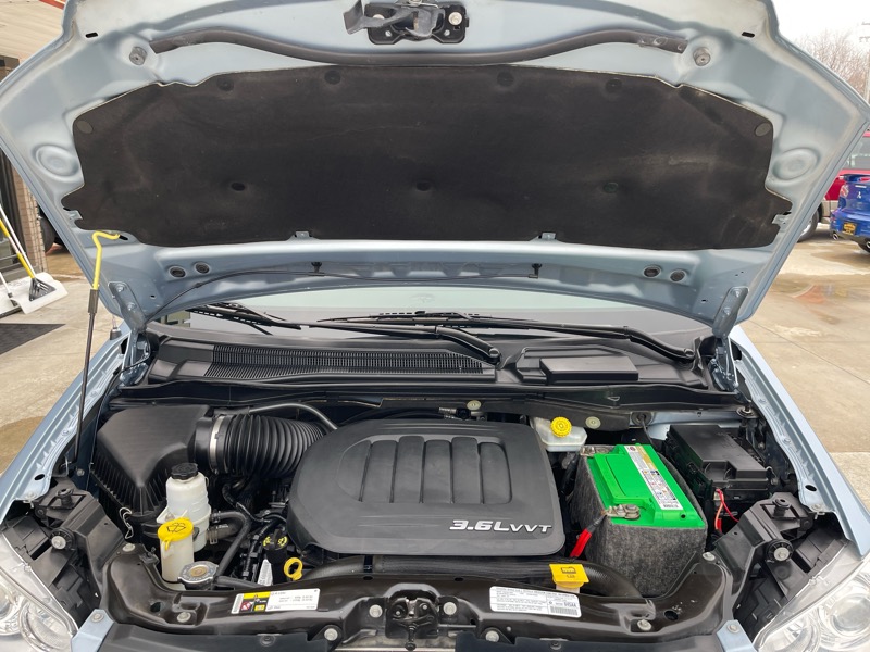 Chrysler Town & Country Limited 2013