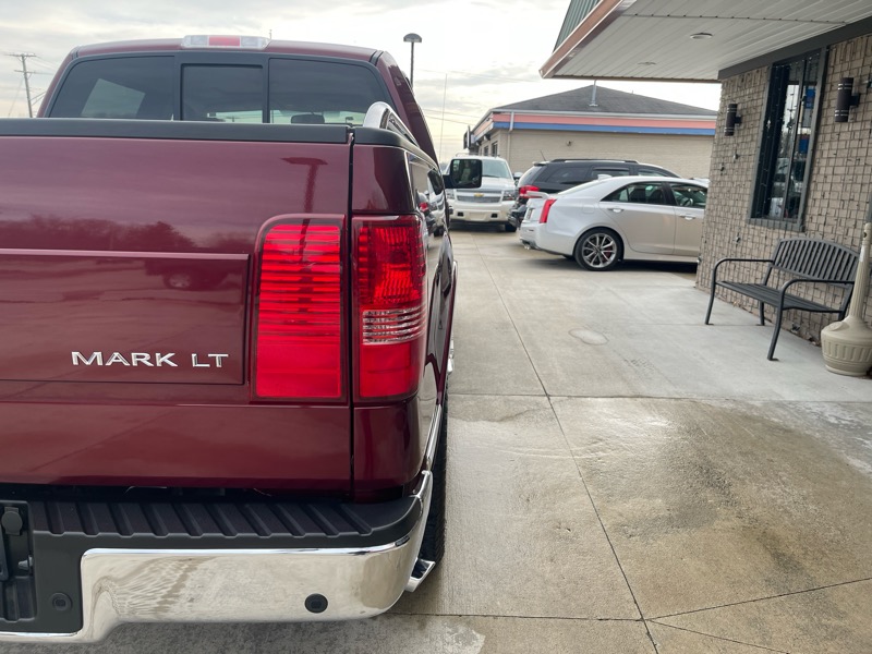 Lincoln Mark LT 4WD 2006