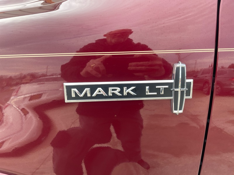 Lincoln Mark LT 4WD 2006