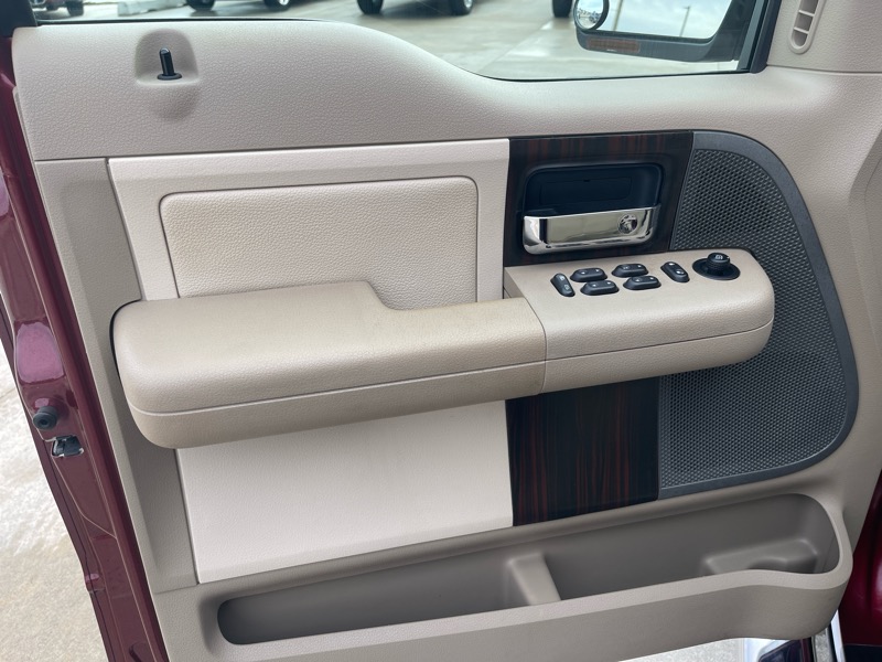 Lincoln Mark LT 4WD 2006