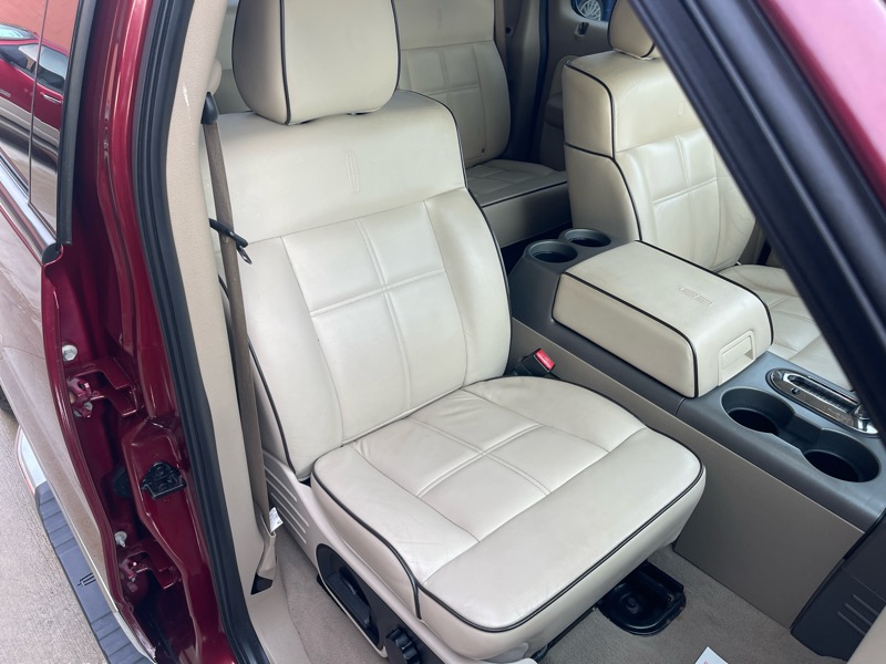 Lincoln Mark LT 4WD 2006