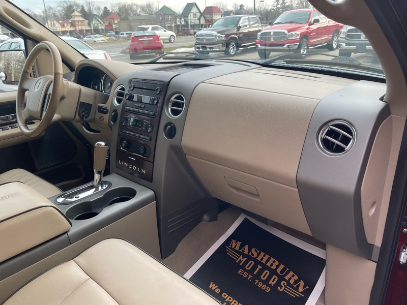 Lincoln Mark LT 4WD 2006