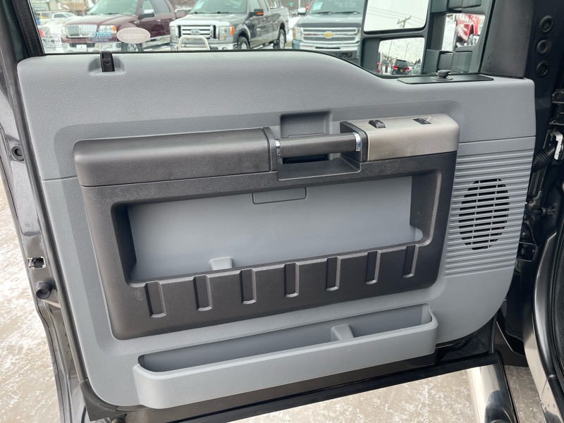 Ford F-250 SD XLT SuperCab Long Bed 4WD 2015