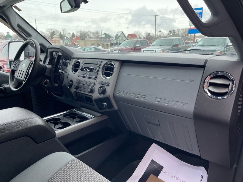 Ford F-250 SD XLT SuperCab Long Bed 4WD 2015