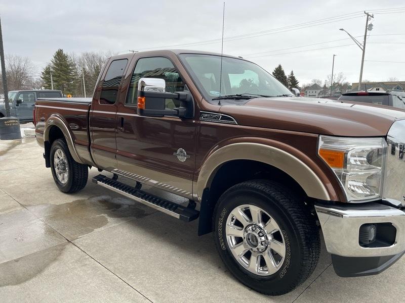 Ford F-250 SD Lariat SuperCab 4WD 2011