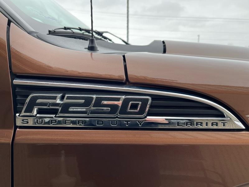 Ford F-250 SD Lariat SuperCab 4WD 2011