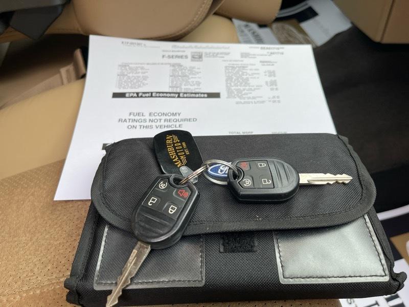 Ford F-250 SD Lariat SuperCab 4WD 2011