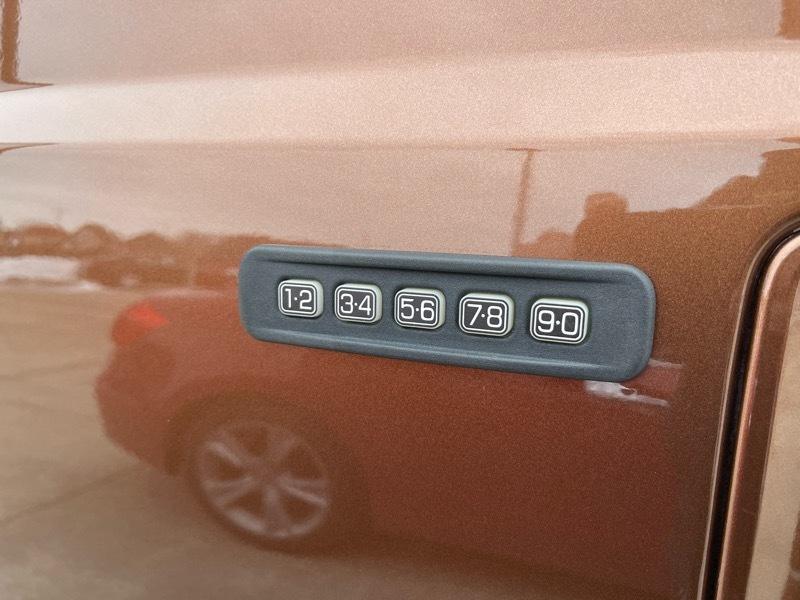 Ford F-250 SD Lariat SuperCab 4WD 2011