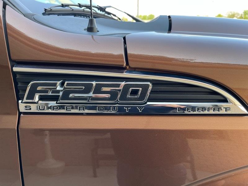 Ford F-250 SD Lariat SuperCab 4WD 2011