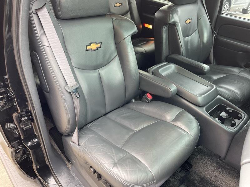 Chevrolet Avalanche 2500 4WD 2002