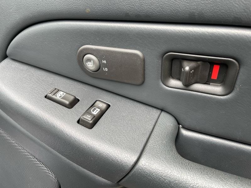 Chevrolet Avalanche 2500 4WD 2002