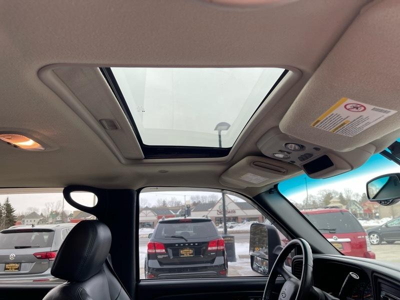 Chevrolet Avalanche 2500 4WD 2002