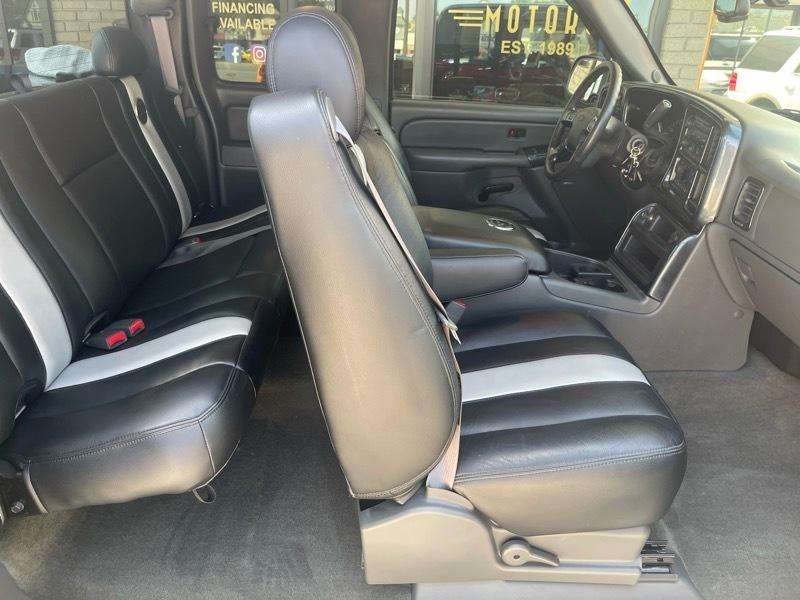 Chevrolet Silverado 1500 4dr Ext Cab 143.5" WB 4WD LT 2005