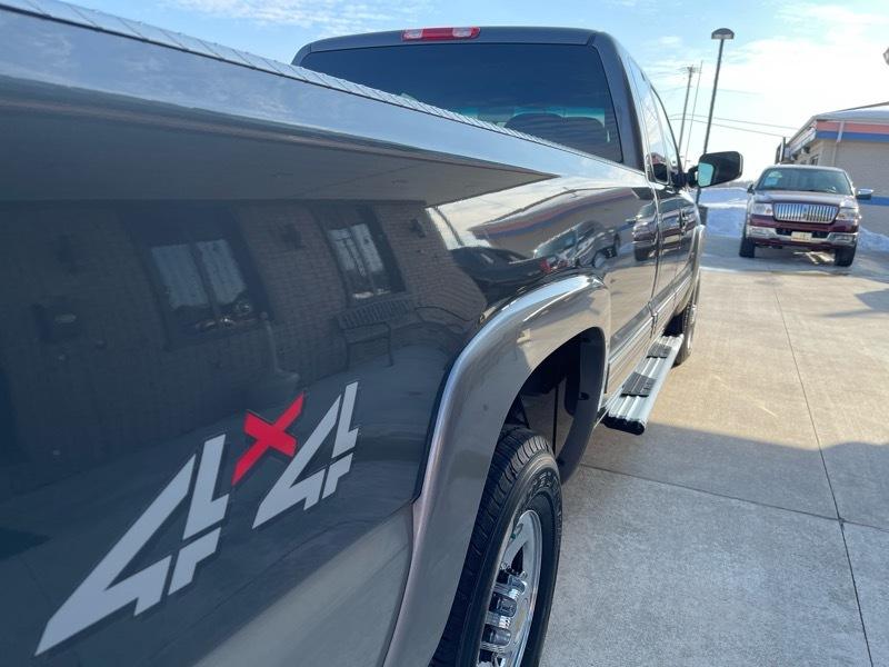 Chevrolet Silverado 2500 HD 4dr Ext Cab 157.5" WB C6P 4WD LS 2000