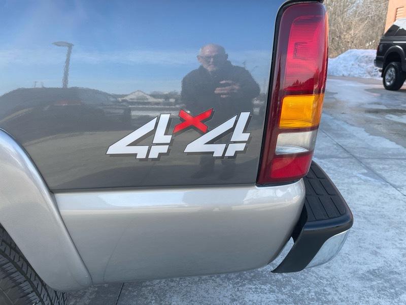 Chevrolet Silverado 2500 HD 4dr Ext Cab 157.5" WB C6P 4WD LS 2000