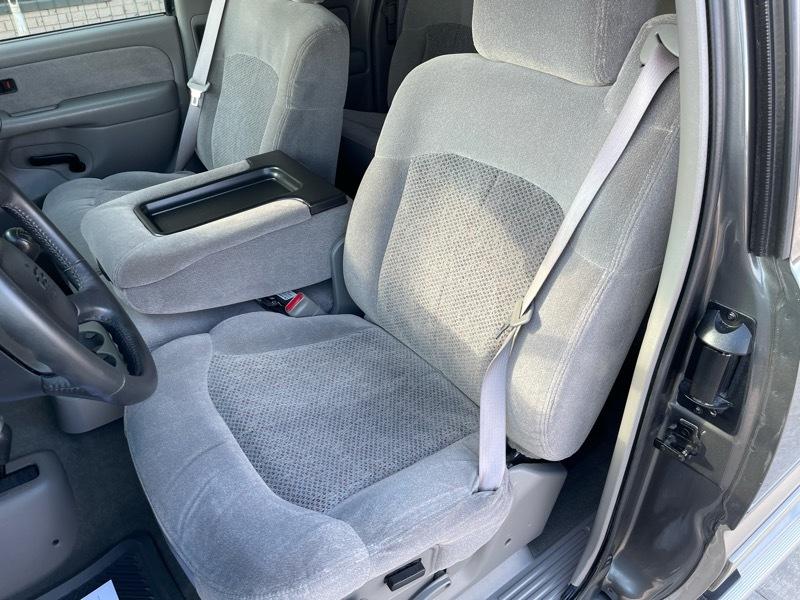 Chevrolet Silverado 2500 HD 4dr Ext Cab 157.5" WB C6P 4WD LS 2000