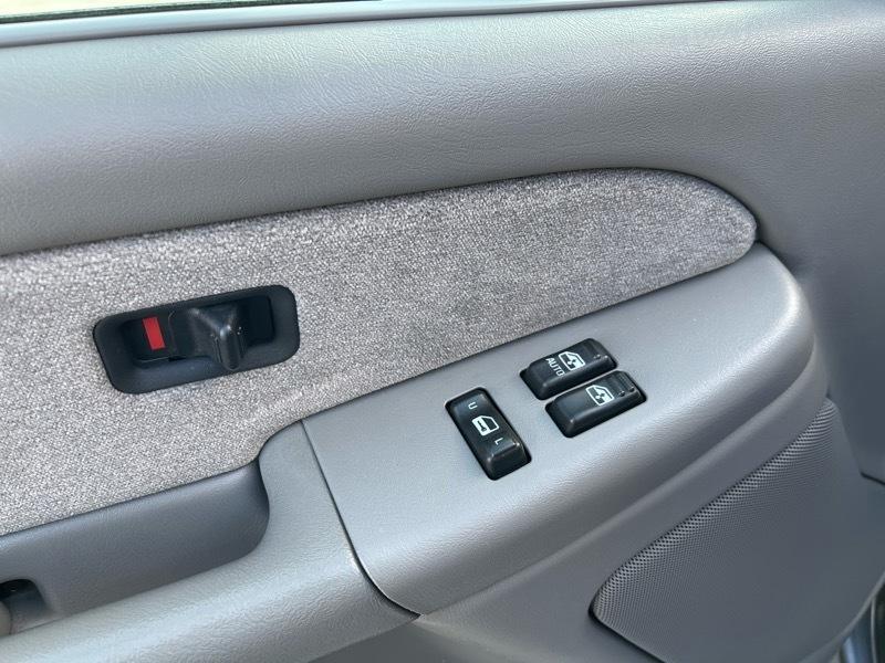 Chevrolet Silverado 2500 HD 4dr Ext Cab 157.5" WB C6P 4WD LS 2000