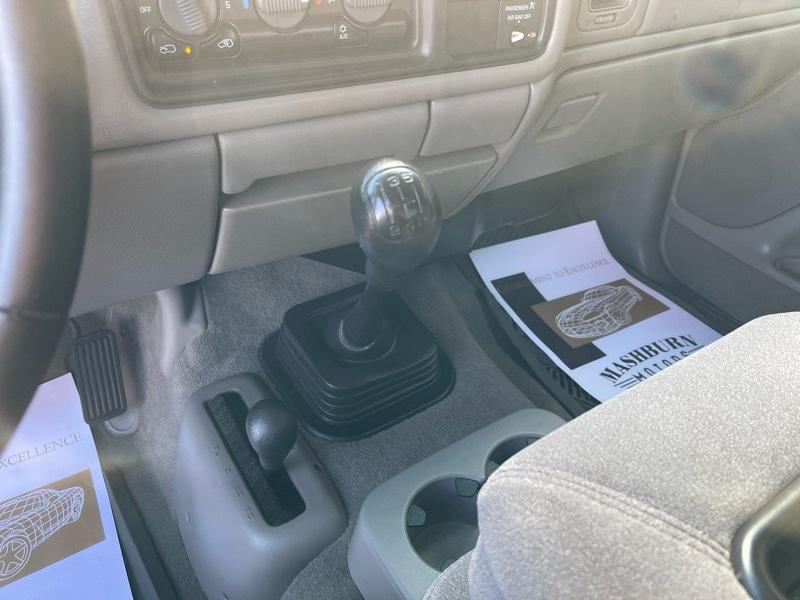 Chevrolet Silverado 2500 HD 4dr Ext Cab 157.5" WB C6P 4WD LS 2000