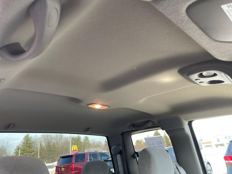 Chevrolet Silverado 2500 HD 4dr Ext Cab 157.5" WB C6P 4WD LS 2000