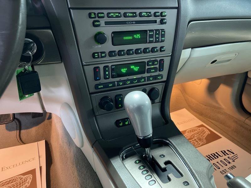 Ford Thunderbird 50th Anniversary 2005