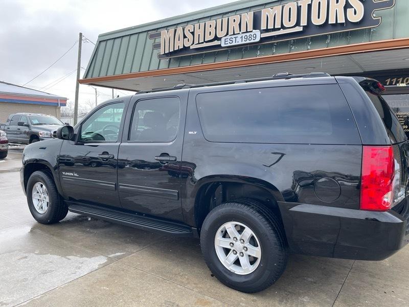 GMC Yukon XL SLT 1/2 Ton 4WD 2014
