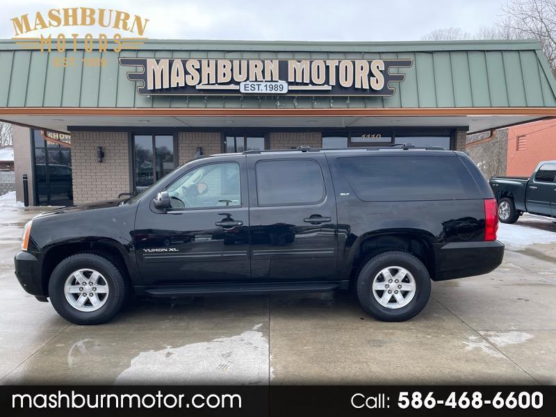 GMC Yukon XL SLT 1/2 Ton 4WD 2014