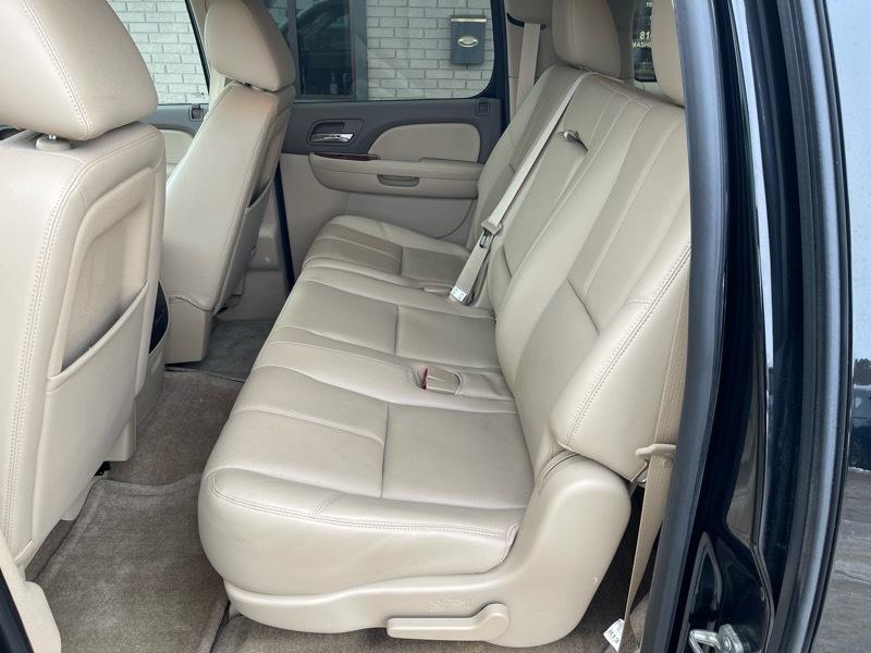 GMC Yukon XL SLT 1/2 Ton 4WD 2014