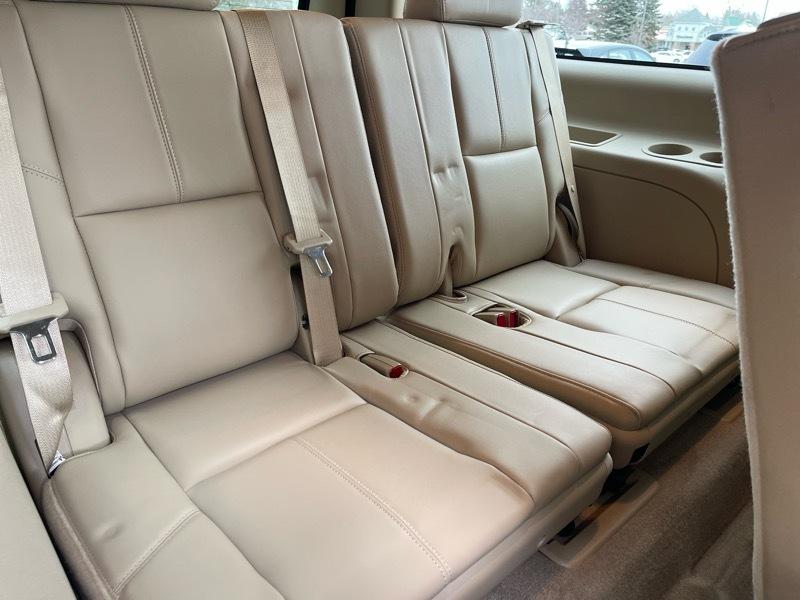 GMC Yukon XL SLT 1/2 Ton 4WD 2014