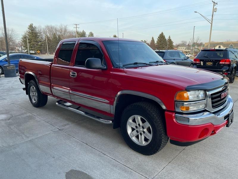 GMC Sierra 1500 SLE Ext. Cab Short Bed 4WD 2005