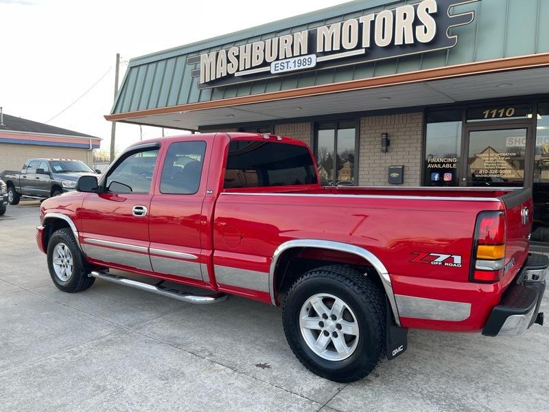 GMC Sierra 1500 SLE Ext. Cab Short Bed 4WD 2005