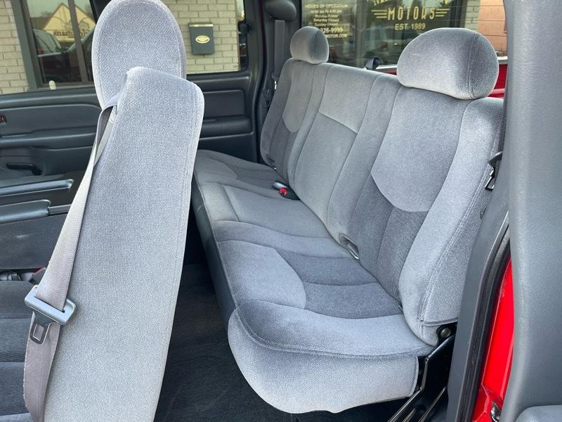 GMC Sierra 1500 SLE Ext. Cab Short Bed 4WD 2005