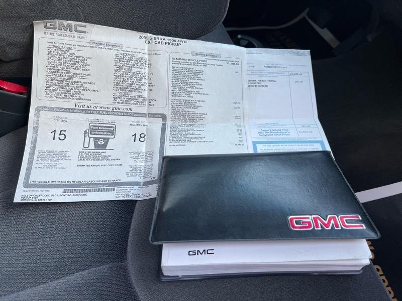 GMC Sierra 1500 SLE Ext. Cab Short Bed 4WD 2005