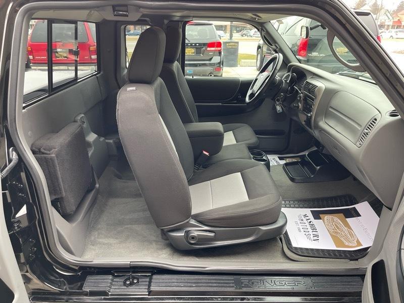 Ford Ranger XLT SuperCab 4-Door 4WD 2011