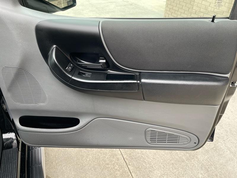 Ford Ranger XLT SuperCab 4-Door 4WD 2011