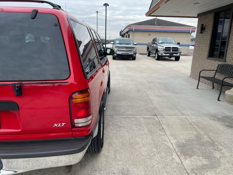 Ford Explorer XLT 4-Door 4WD 1998