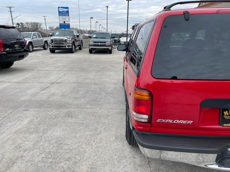 Ford Explorer XLT 4-Door 4WD 1998