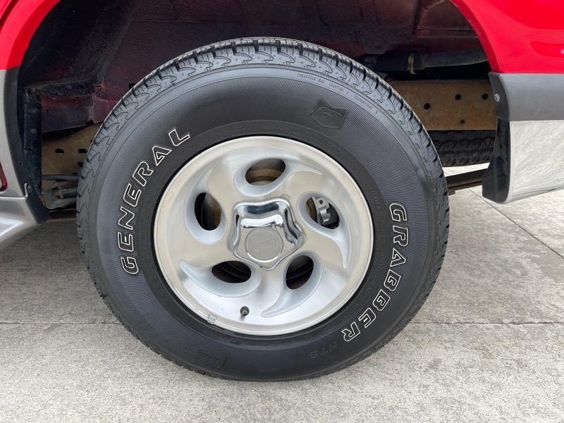 Ford Explorer XLT 4-Door 4WD 1998