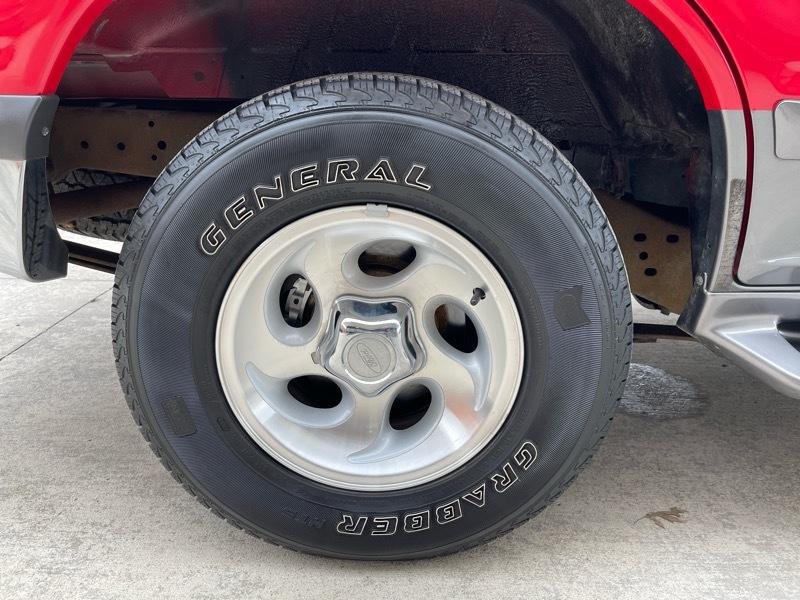 Ford Explorer XLT 4-Door 4WD 1998