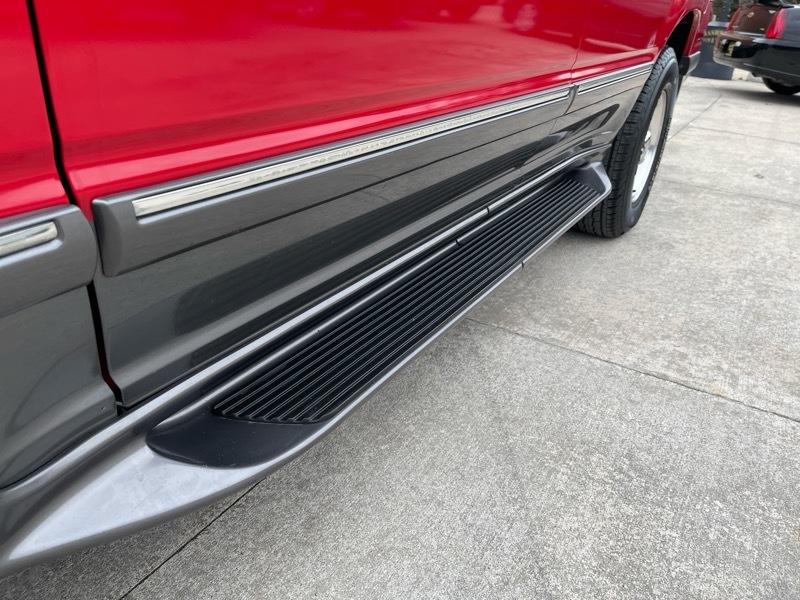 Ford Explorer XLT 4-Door 4WD 1998