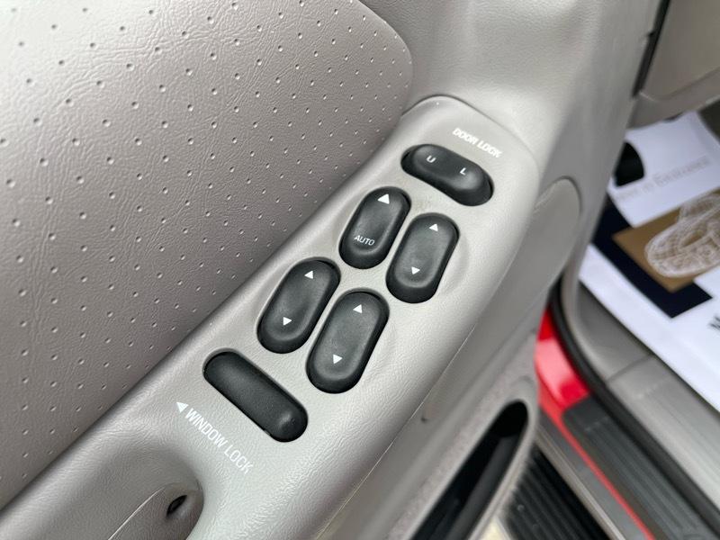 Ford Explorer XLT 4-Door 4WD 1998