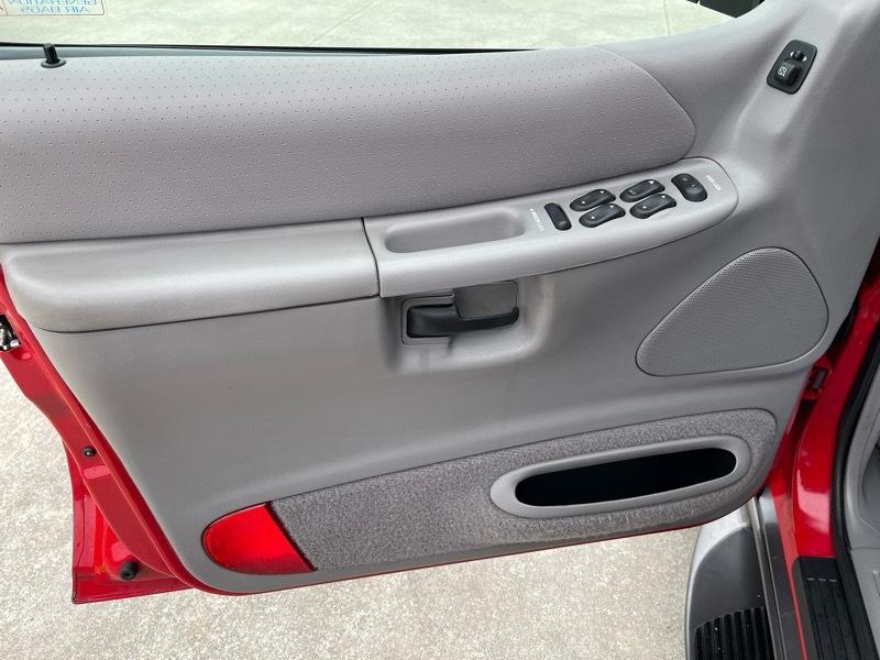 Ford Explorer XLT 4-Door 4WD 1998