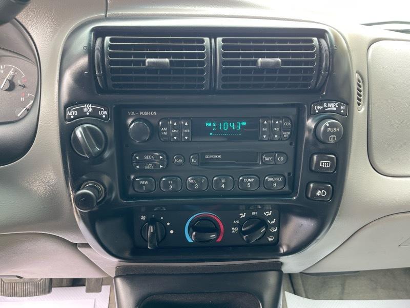 Ford Explorer XLT 4-Door 4WD 1998