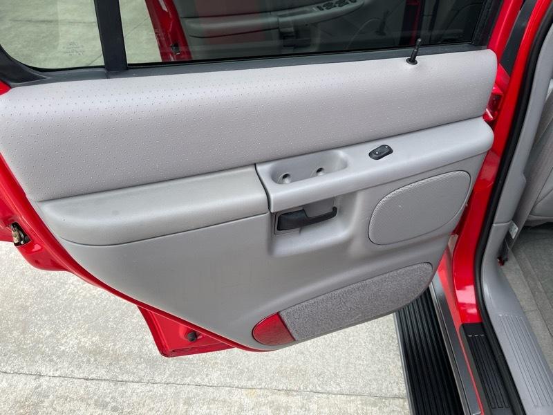 Ford Explorer XLT 4-Door 4WD 1998