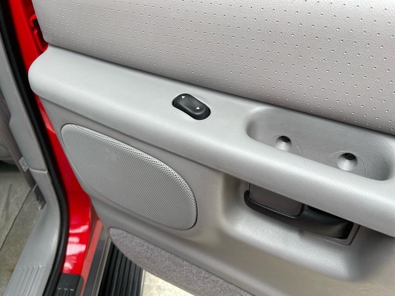 Ford Explorer XLT 4-Door 4WD 1998